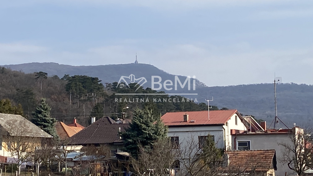 Nitra Dražovce 5 izbový RD pod lesom ID 605-12-MIG