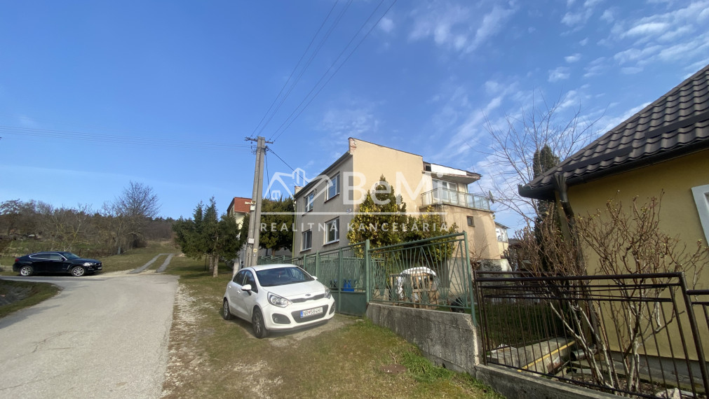 Nitra Dražovce 5 izbový RD pod lesom ID 605-12-MIG