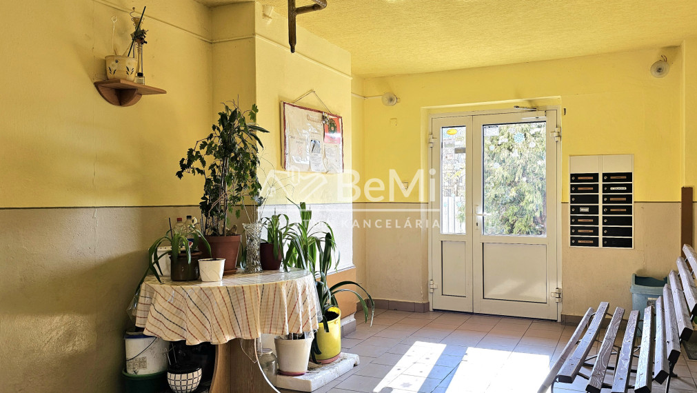 ZARIADENÝ 2-IZBOVÝ BYT S BALKÓNOM V CENTRE RIMAVSKEJ SOBOTY