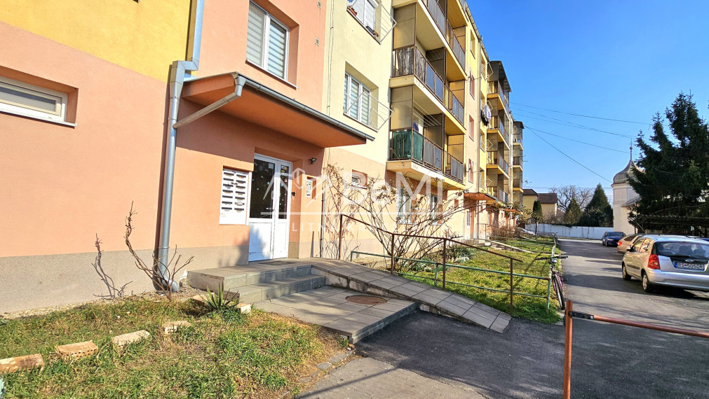 ZARIADENÝ 2-IZBOVÝ BYT S BALKÓNOM V CENTRE RIMAVSKEJ SOBOTY