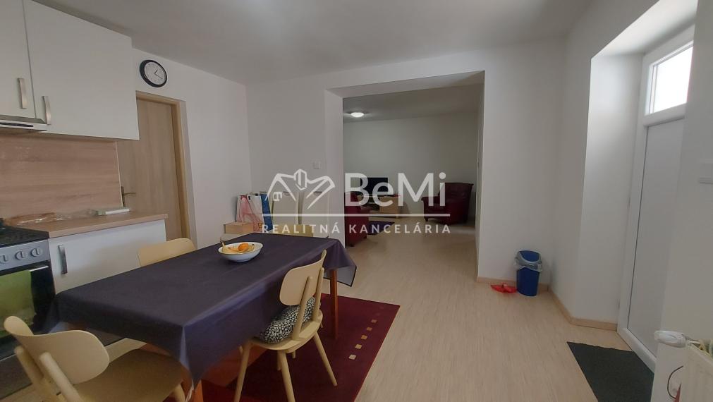 Rezervované.Predaj  dom(chalupu) Rastislavice(246-12-JUF)