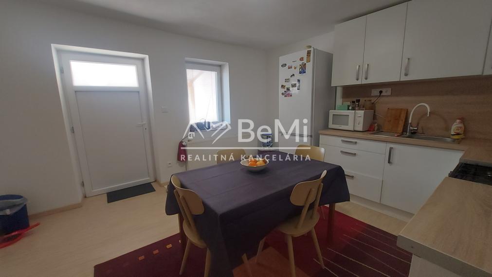 Rezervované.Predaj  dom(chalupu) Rastislavice(246-12-JUF)