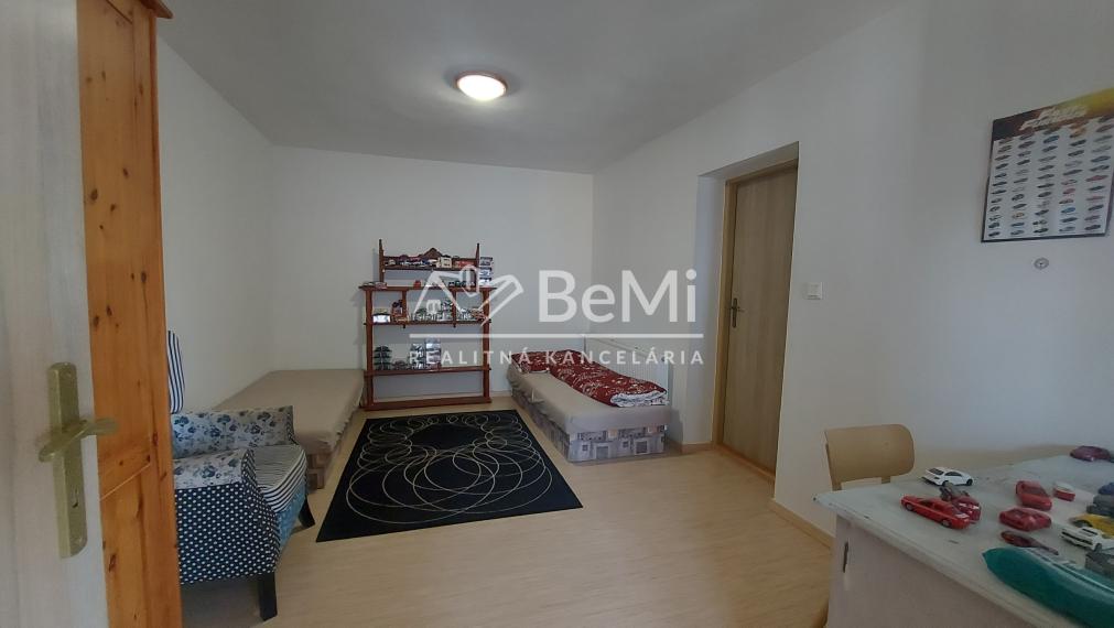 Rezervované.Predaj  dom(chalupu) Rastislavice(246-12-JUF)