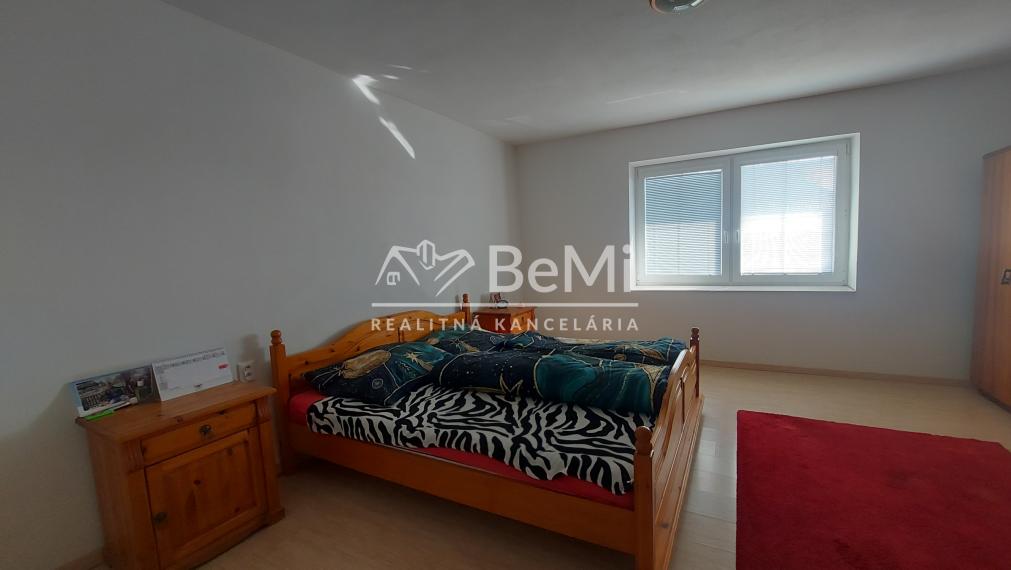 Rezervované.Predaj  dom(chalupu) Rastislavice(246-12-JUF)