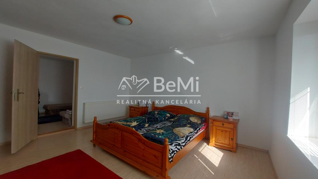 Rezervované.Predaj  dom(chalupu) Rastislavice(246-12-JUF)