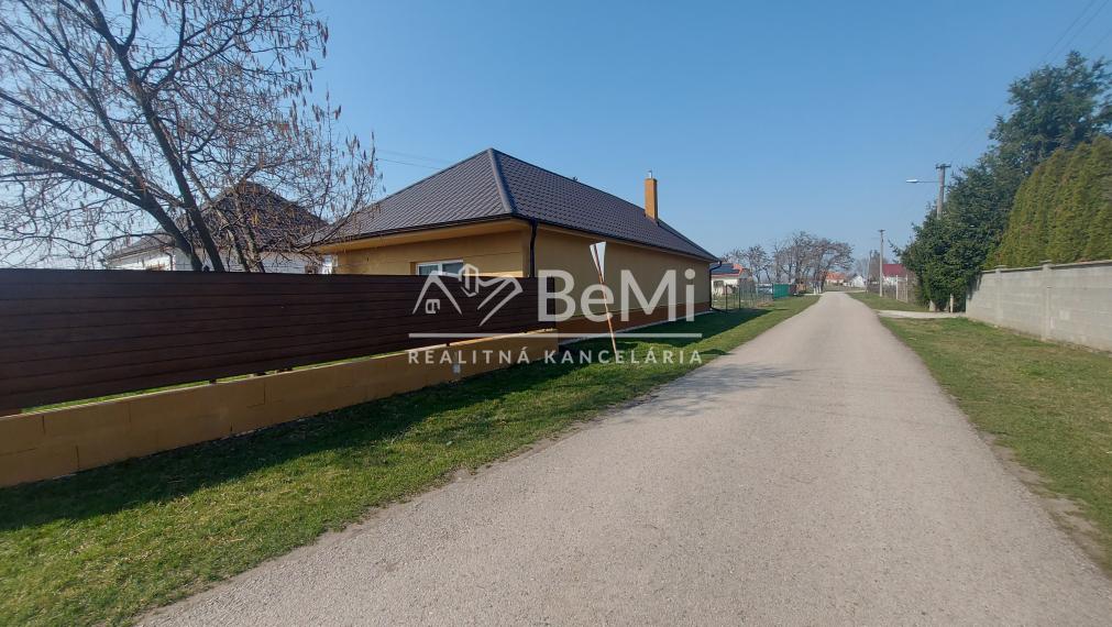 Rezervované.Predaj  dom(chalupu) Rastislavice(246-12-JUF)