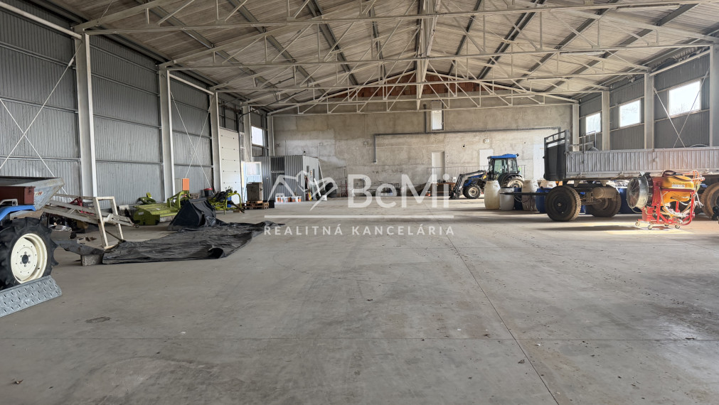 Poľnohospodársky sklad,chladiarenská budova v Gőnc-NA PREDAJ