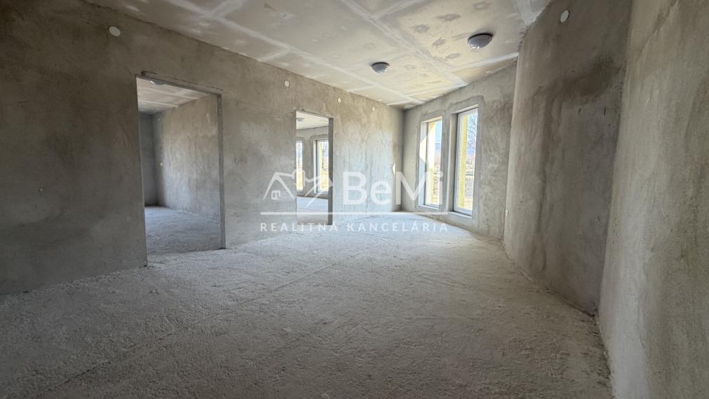 Poľnohospodársky sklad,chladiarenská budova v Gőnc-NA PREDAJ