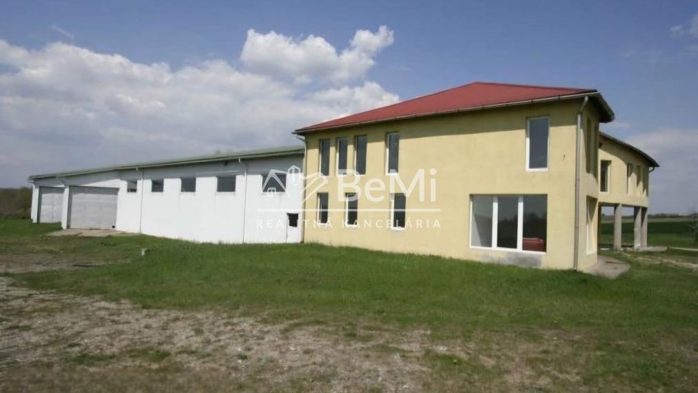 Poľnohospodársky sklad,chladiarenská budova v Gőnc-NA PREDAJ