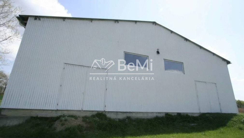 Poľnohospodársky sklad,chladiarenská budova v Gőnc-NA PREDAJ