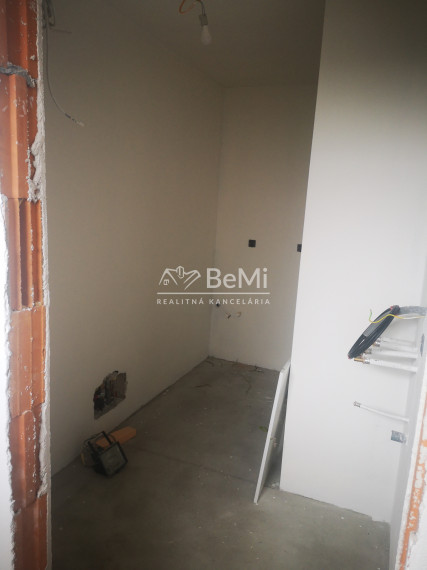 Moderná novostavba , 4 izbový rodinný dom v obci Žihárec ID 422-12-MIG