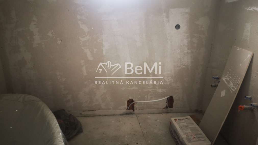 Moderná novostavba , 4 izbový rodinný dom v obci Žihárec ID 422-12-MIG