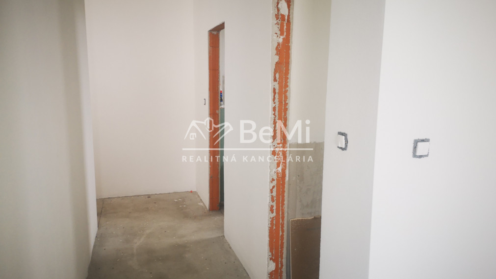 Moderná novostavba , 4 izbový rodinný dom v obci Žihárec ID 422-12-MIG