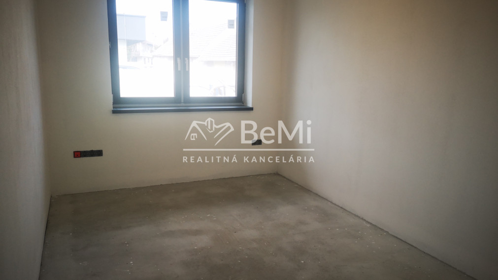 Moderná novostavba , 4 izbový rodinný dom v obci Žihárec ID 422-12-MIG