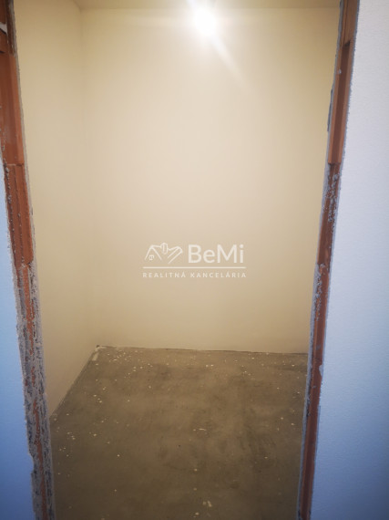 Moderná novostavba , 4 izbový rodinný dom v obci Žihárec ID 422-12-MIG