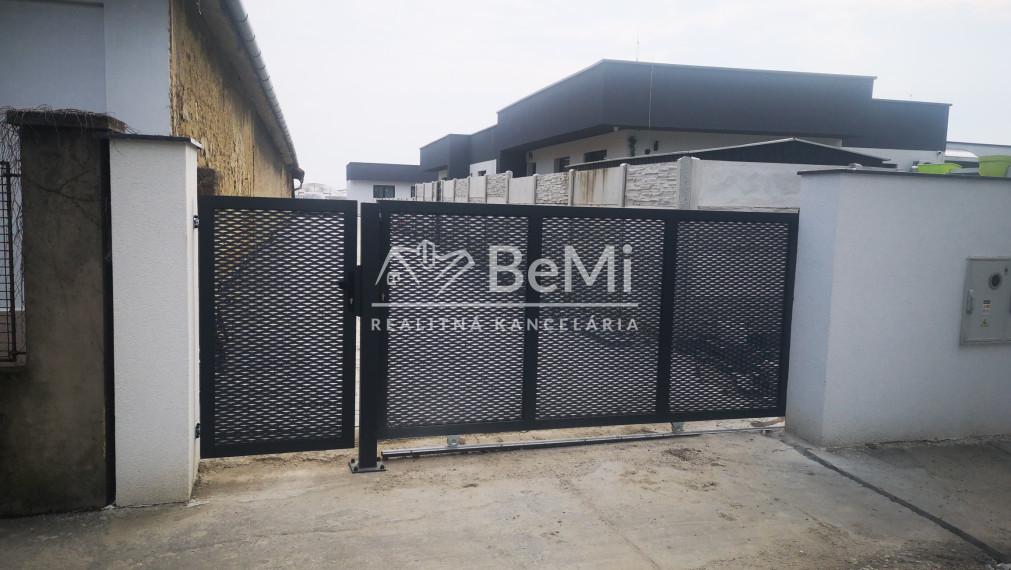 Moderná novostavba , 4 izbový rodinný dom v obci Žihárec ID 422-12-MIG