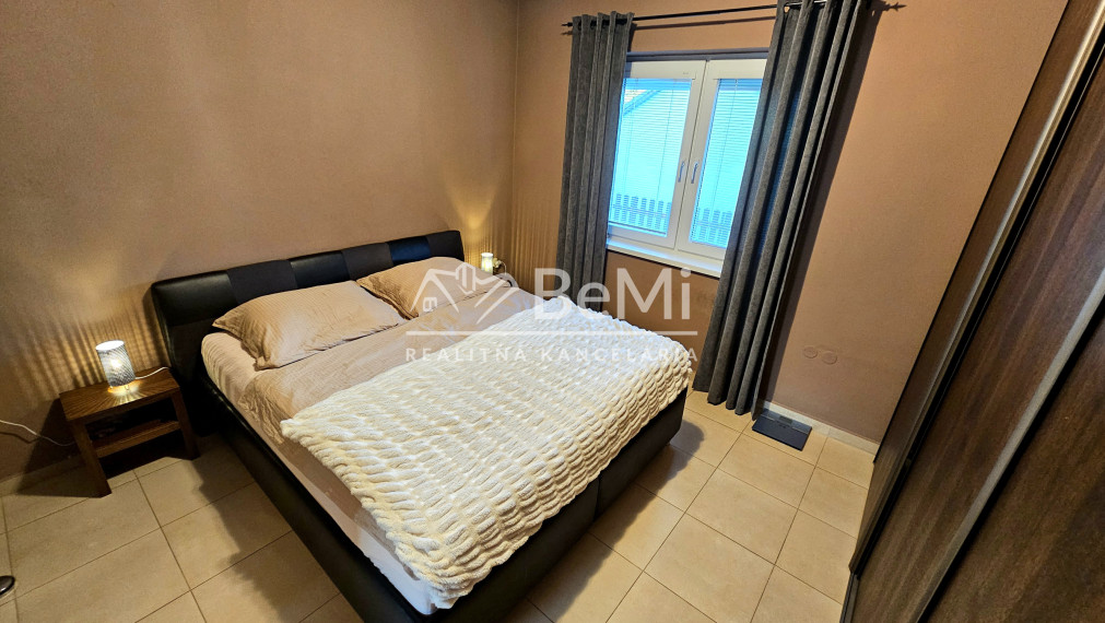 3 DOMY NA JEDNOM POZEMKU RIMAVSKÁ SOBOTA, SOBȎTKA-NA PREDAJ