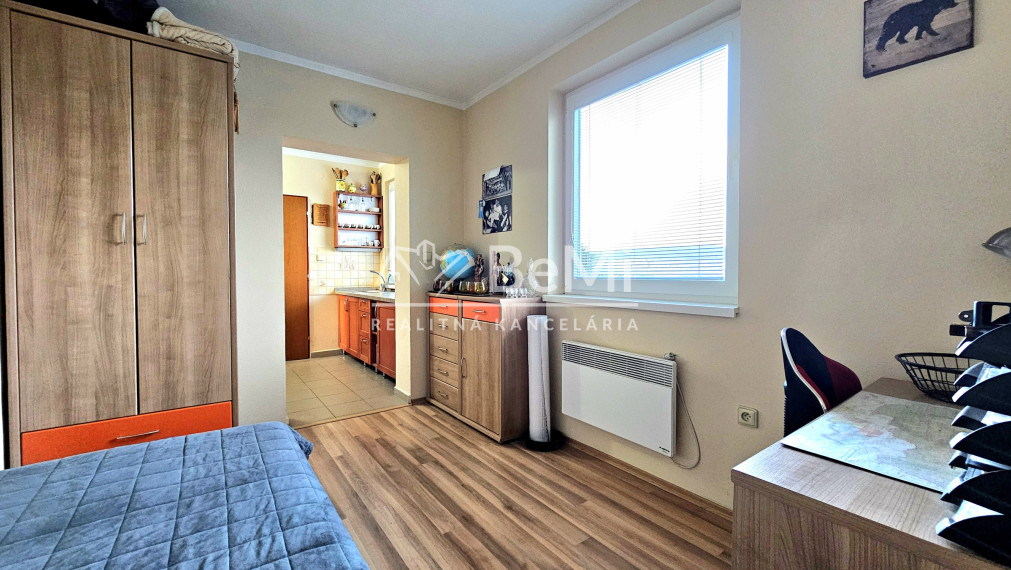 3 DOMY NA JEDNOM POZEMKU RIMAVSKÁ SOBOTA, SOBȎTKA-NA PREDAJ