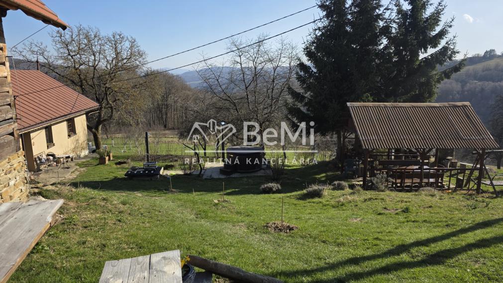 Exkluzívny pozemok s domom v srdci prírody  Žítková pri Trenčíne