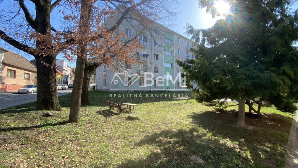 Byt Nitra CENTRUM 3- izbový 64 m2 „Pri parku“ ID 607-113-MIG