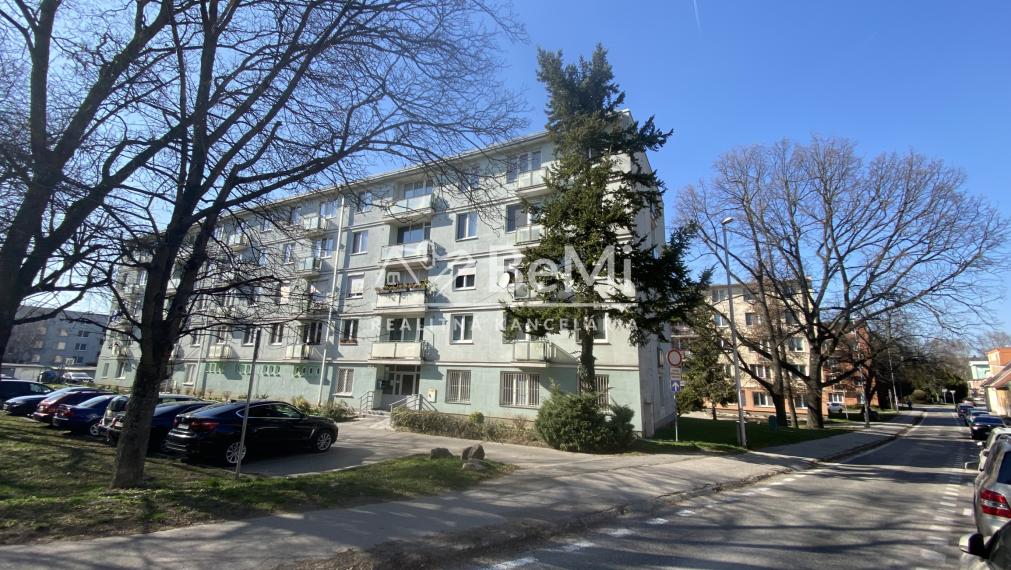 Byt Nitra CENTRUM 3- izbový 64 m2 „Pri parku“ ID 607-113-MIG