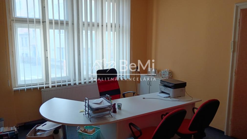Nájom: Kancelársky priestor, 21,15m2, Žilina (249-28-MACH)