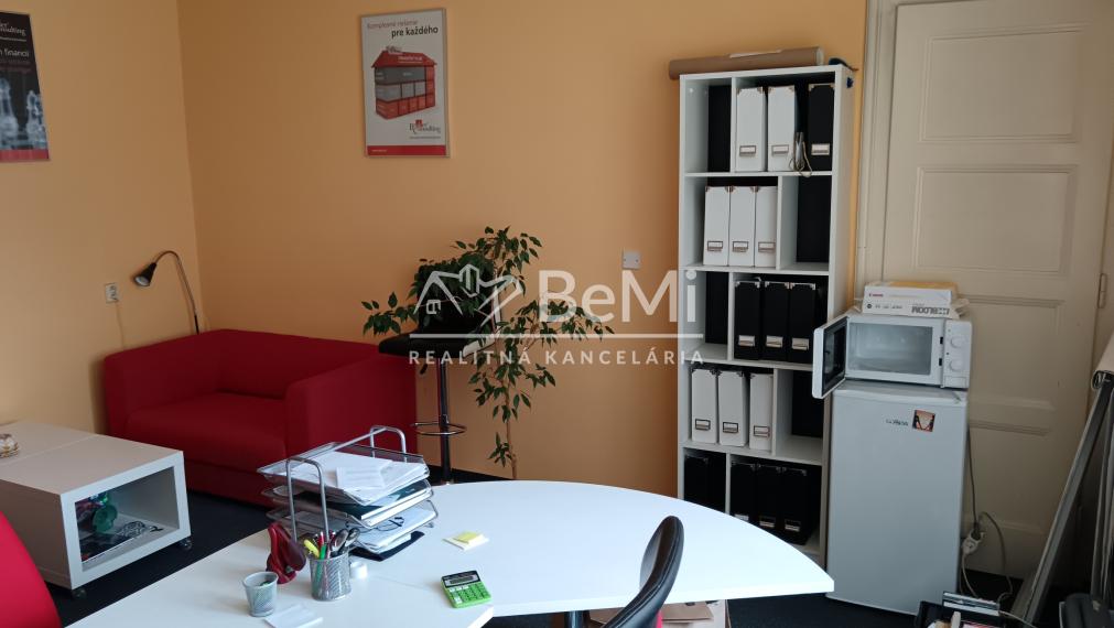 Nájom: Kancelársky priestor, 21,15m2, Žilina (249-28-MACH)