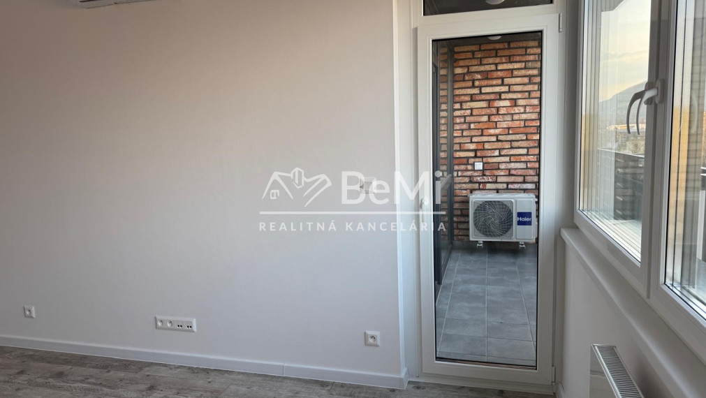 Na predaj 2-izbový byt s parkovacím miestom - Ružomberok