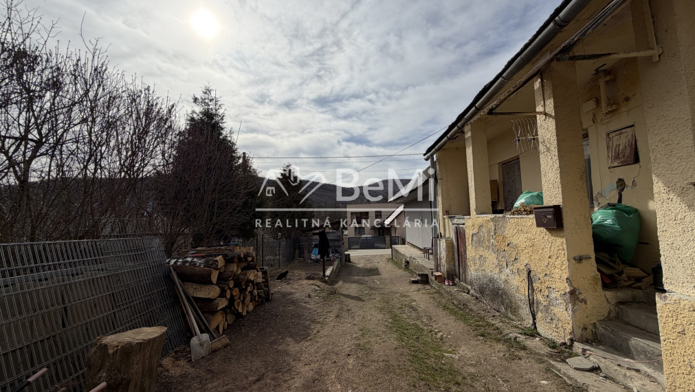Rodinný dom v obci Čierna lehota-NA PREDAJ