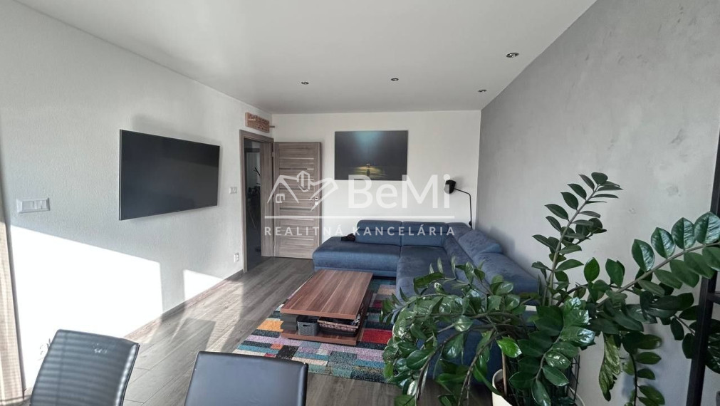 REZERVOANÝ 3-izbový byt vo Zvolene – Tepličky s loggiou a pivnicou