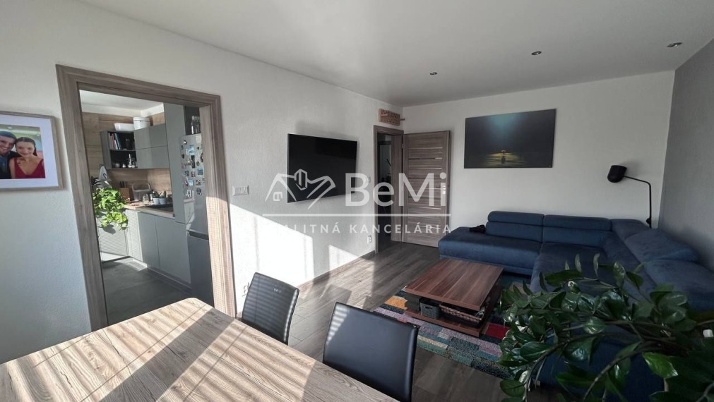 REZERVOANÝ 3-izbový byt vo Zvolene – Tepličky s loggiou a pivnicou