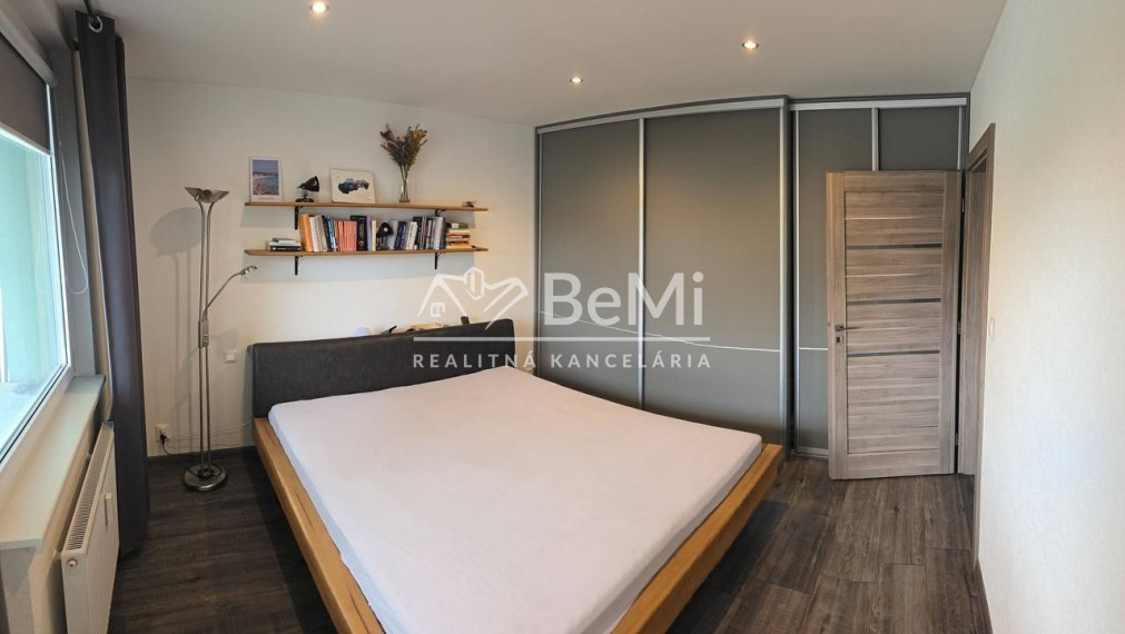 REZERVOANÝ 3-izbový byt vo Zvolene – Tepličky s loggiou a pivnicou