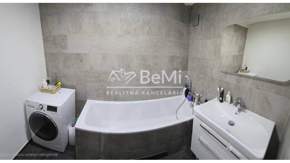 REZERVOANÝ 3-izbový byt vo Zvolene – Tepličky s loggiou a pivnicou