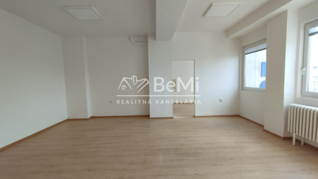 Kancelársky/prevádzkový priestor na prenájom-Lučenec