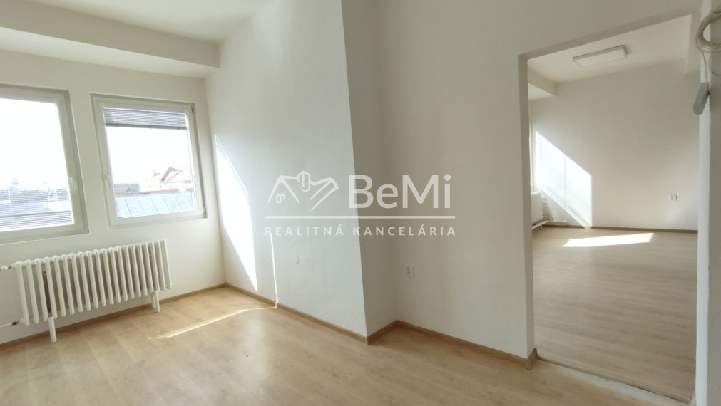 Kancelársky/prevádzkový priestor na prenájom-Lučenec