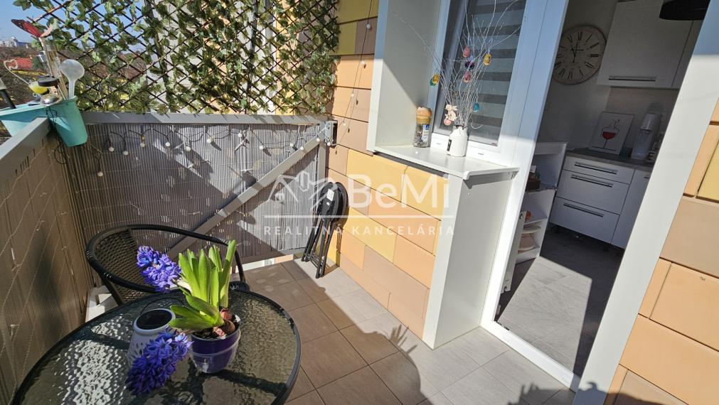 KRÁSNY 2-IZBOVÝ BYT S TERASKOU - NA PREDAJ