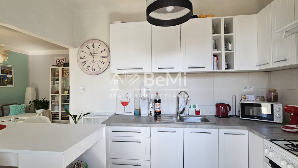 KRÁSNY 2-IZBOVÝ BYT S TERASKOU - NA PREDAJ