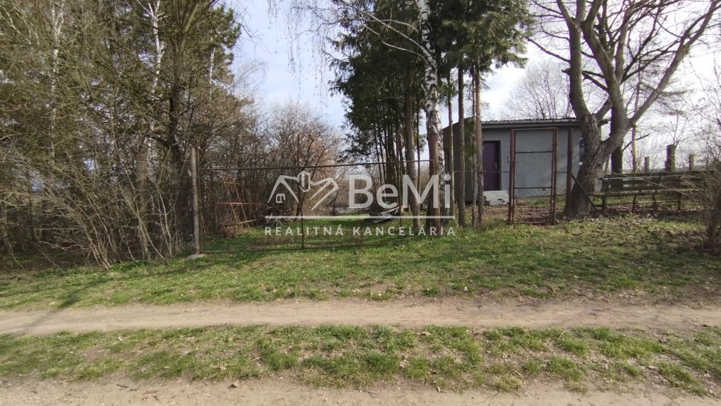 Chatka so záhradou na predaj -Lučenec