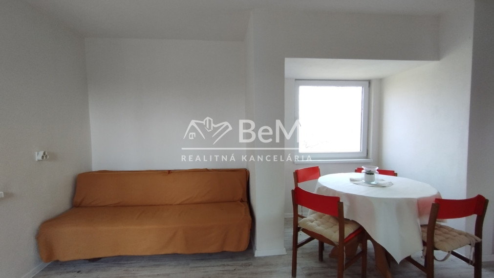 Chatka so záhradou na predaj -Lučenec