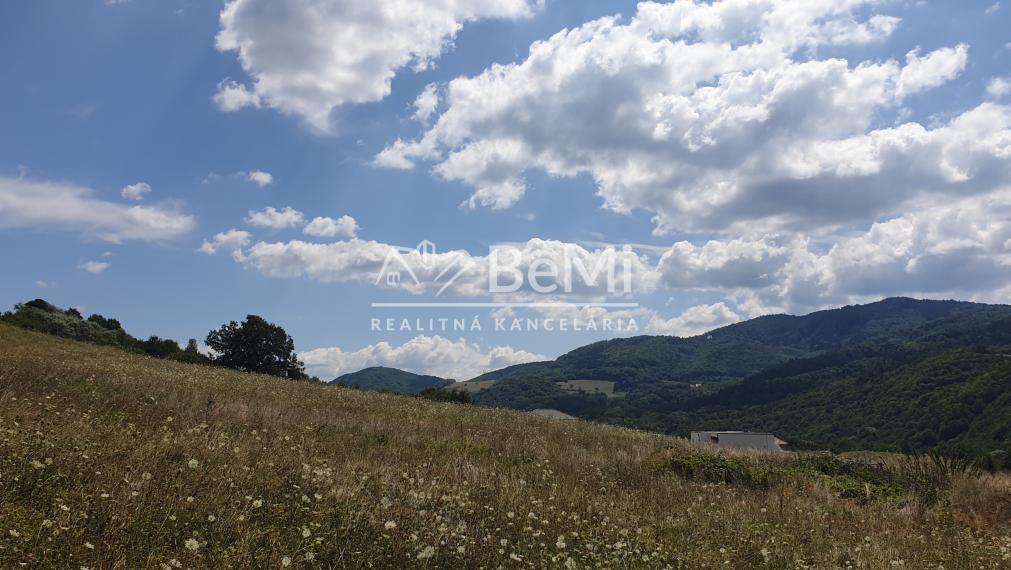 Stavebný POZEMOK...920m2...Horné Hámre (178-14-DARE)