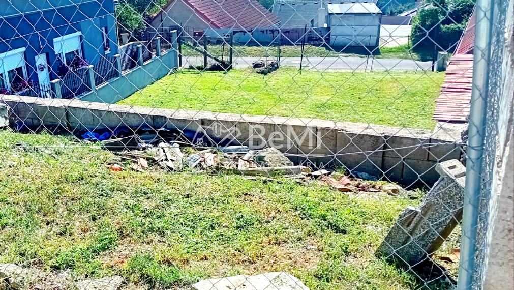 Predaj,  stavebný  pozemok - Šahy (048-14-HEKA)