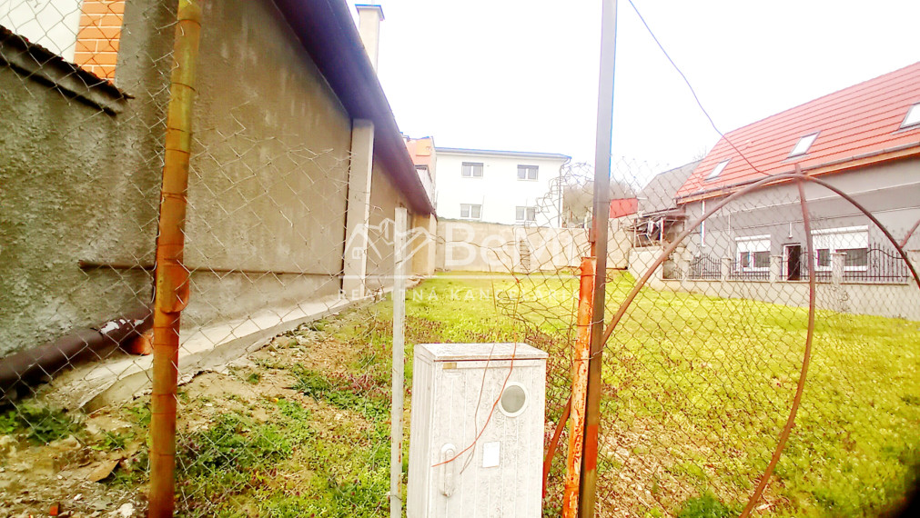 Predaj,  stavebný  pozemok - Šahy (048-14-HEKA)