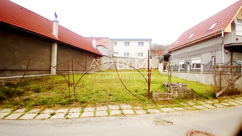 Predaj,  stavebný  pozemok - Šahy (048-14-HEKA)