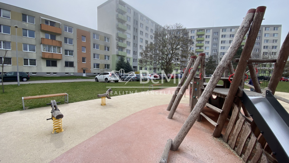 Nitra CHRENOVÁ 2,5 i byt ID 608-112-MIG