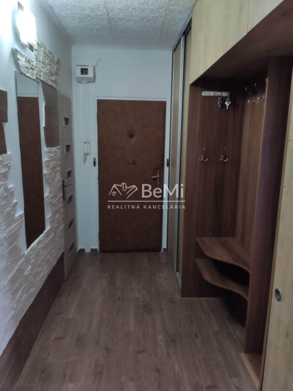 Nitra CHRENOVÁ 2,5 i byt ID 608-112-MIG