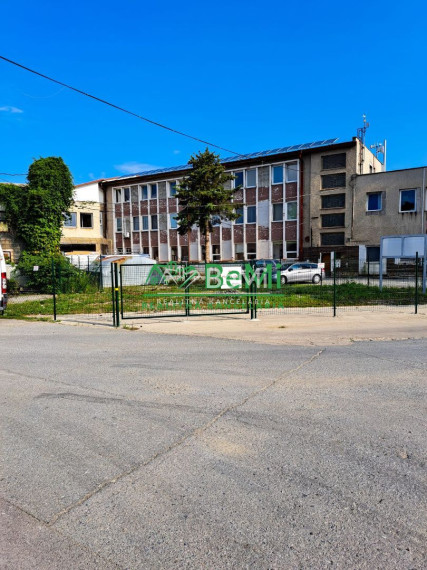 Pozemok s lodným kontajnerom na prenájom