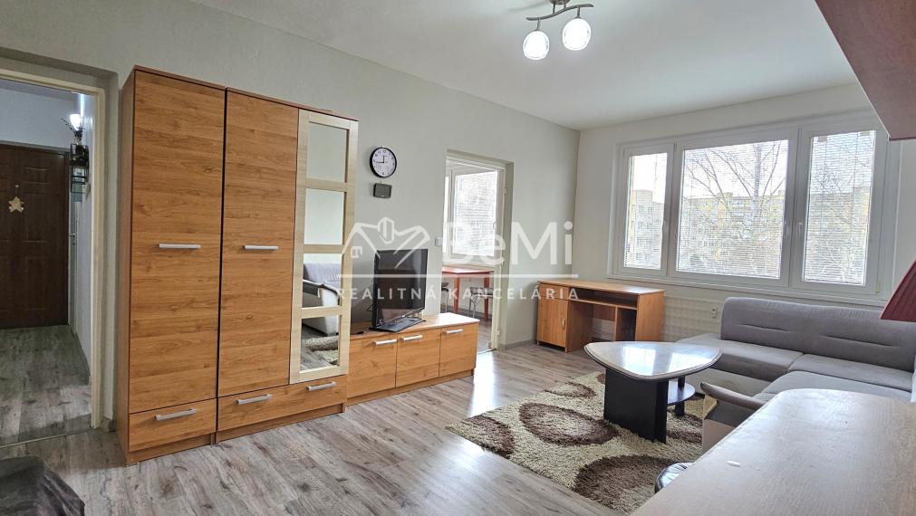 2-IZBOVÝ BYT S BALKÓNOM NA UL.BODONA V RIMAVSKEJ SOBOTE