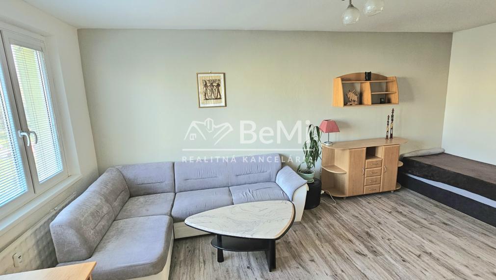 2-IZBOVÝ BYT S BALKÓNOM NA UL.BODONA V RIMAVSKEJ SOBOTE