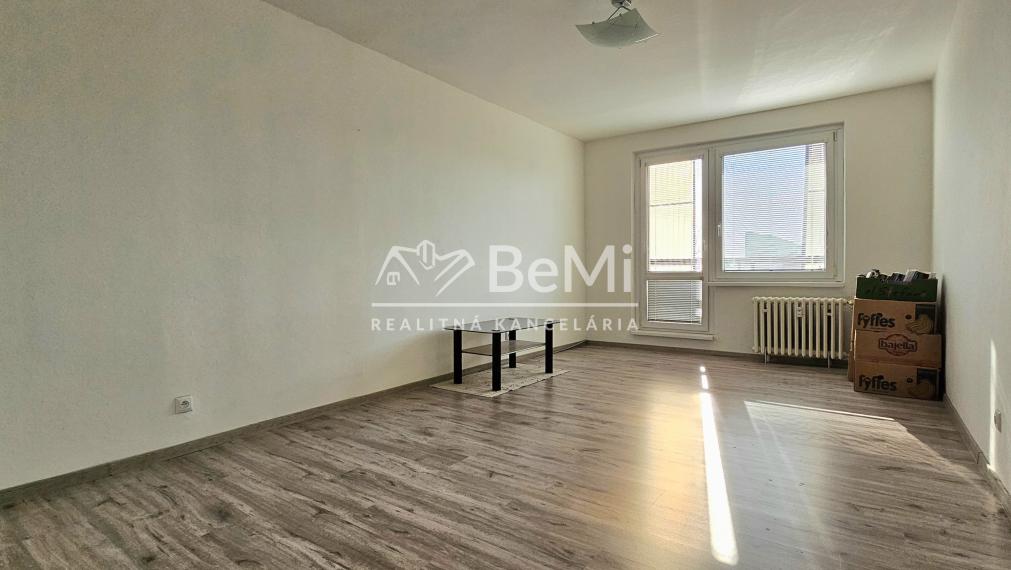 2-IZBOVÝ BYT S BALKÓNOM NA UL.BODONA V RIMAVSKEJ SOBOTE