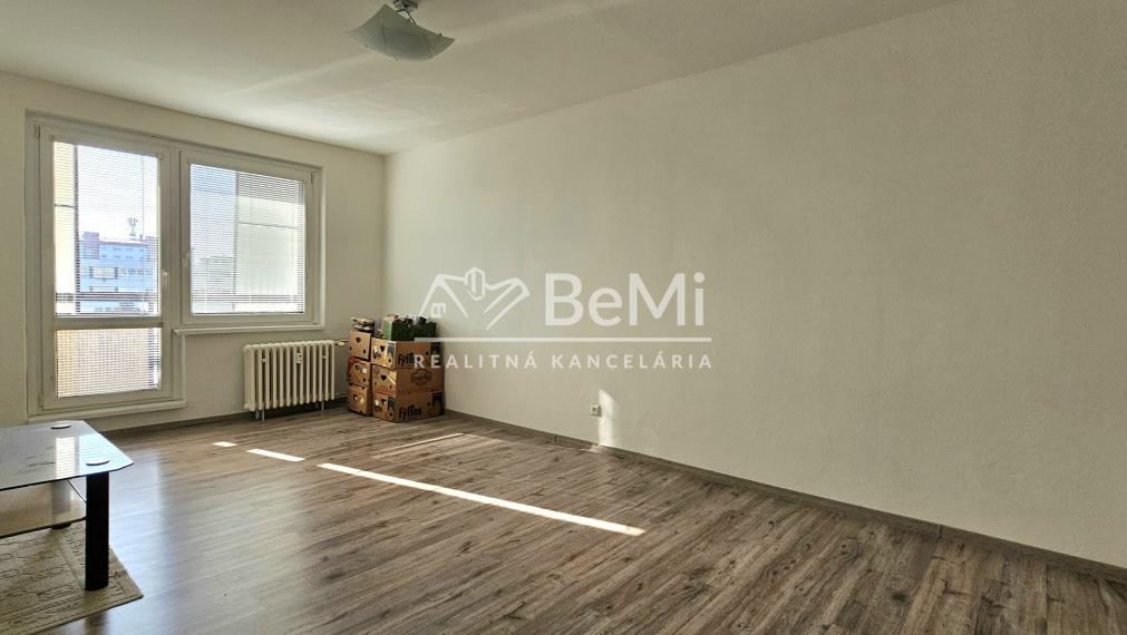 2-IZBOVÝ BYT S BALKÓNOM NA UL.BODONA V RIMAVSKEJ SOBOTE